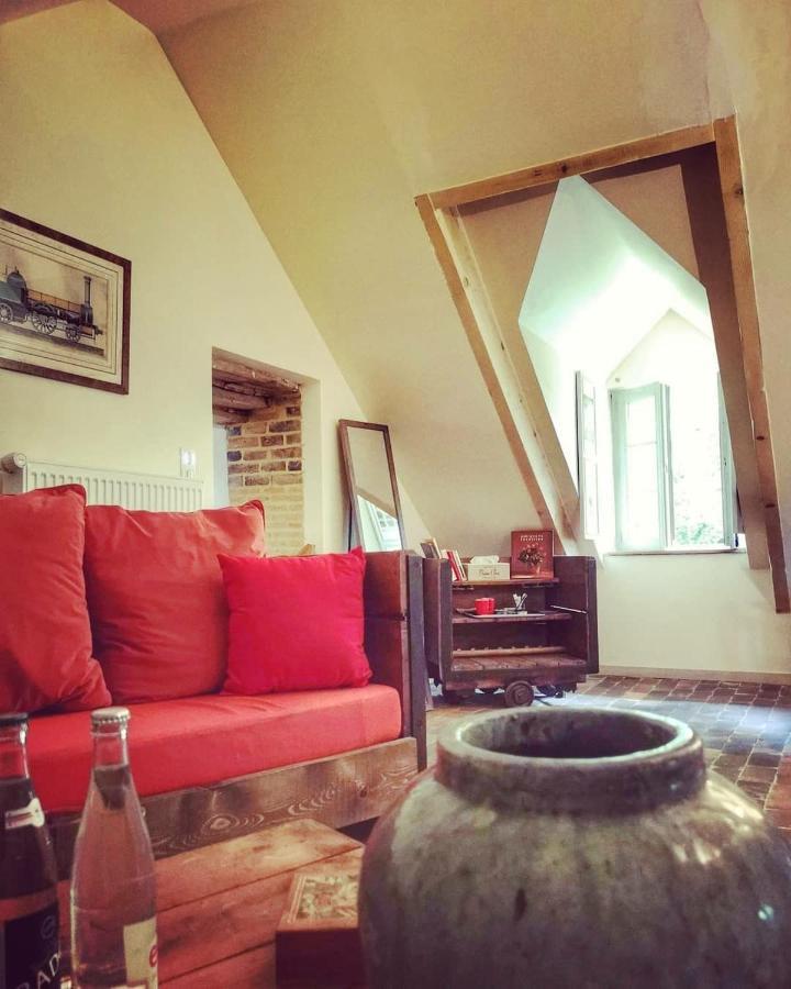 Le Moulin De Corneil Bed & Breakfast Mezilles ภายนอก รูปภาพ